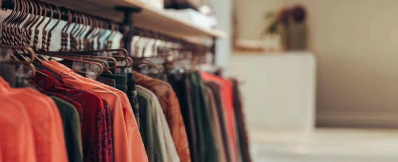 Kadın Giyiminde Sürdürülebilir Seçimler: Çevreye ve Bütçeye Dost Moda