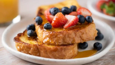 Yumurtalı Ekmek (French Toast) Farklı Versiyonları: Tatlı ve Tuzlu Seçenekler