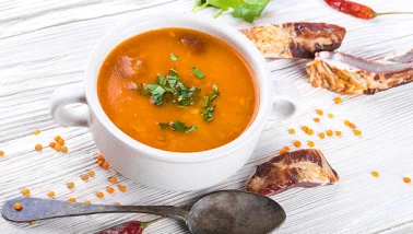 Közlenmiş Biber Çorbası: Sağlıklı Beslenme İçin Lezzetli Bir Seçenek