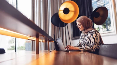 Din Eğitiminde Teknoloji Kullanımı: Online Dersler ve Sanal Buluşmalar