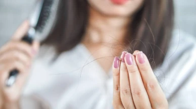 Kadınlarda Saç Dökülmesi: Hormonal Sebepler ve Çözüm Önerileri