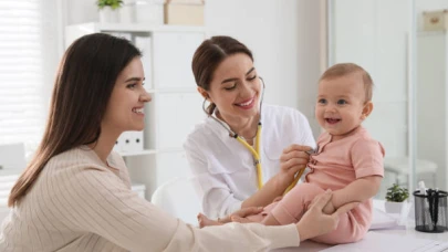 Doğru Çocuk Doktoru Seçimi: Nelere Dikkat Etmelisiniz?