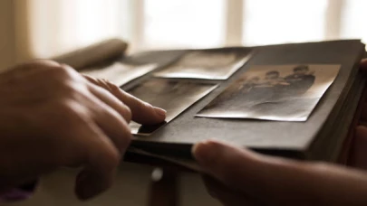 Geçmişe Takılmak Yerine Şimdiye Odaklanmak: Anı Yaşama Sanatı